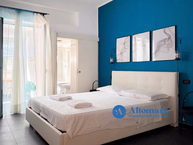 Bivani con cortile - zona Policlinico -